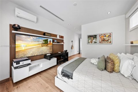 House in Pinecrest, Florida 7 bedrooms, 607.67 sq.m. № 1997552 - photo 28