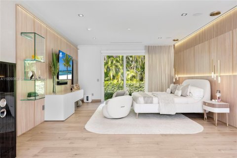 House in Pinecrest, Florida 7 bedrooms, 607.67 sq.m. № 1997552 - photo 24