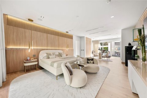 House in Pinecrest, Florida 7 bedrooms, 607.67 sq.m. № 1997552 - photo 18