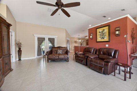 House in Ocala, Florida 3 bedrooms, 199.18 sq.m. № 2394420 - photo 10