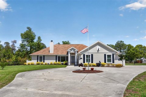 House in Ocala, Florida 3 bedrooms, 199.18 sq.m. № 2394420
