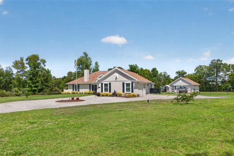 House in Ocala, Florida 3 bedrooms, 199.18 sq.m. № 2394420 - photo 3