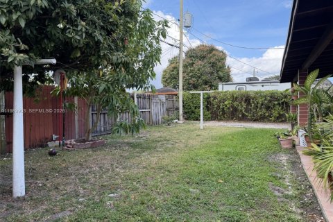 Снять в аренду коммерческую недвижимость в Майами, Флорида 18.58м2, № 2045446 - фото 8