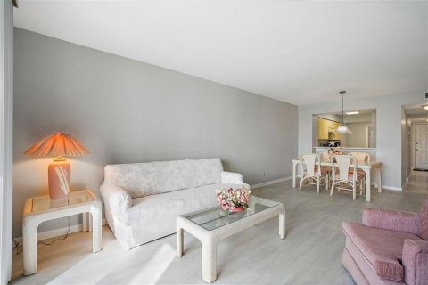 Copropriété à vendre à Saint Petersburg, Floride: 2 chambres, 99.87 m2 № 1143427 - photo 10