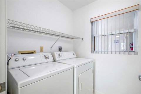 Copropriété à vendre à Saint Petersburg, Floride: 2 chambres, 99.87 m2 № 1143427 - photo 23