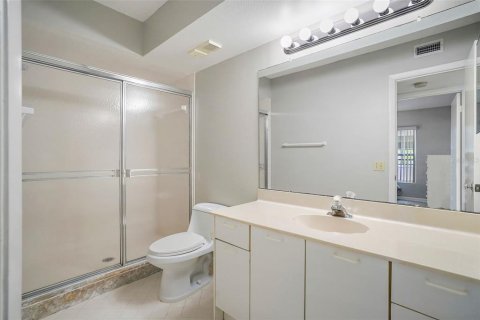 Copropriété à vendre à Saint Petersburg, Floride: 2 chambres, 99.87 m2 № 1143427 - photo 22