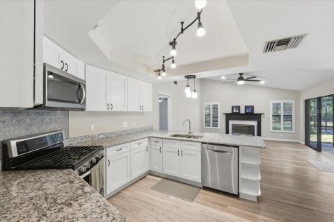Casa en venta en Plant City, Florida, 4 dormitorios, 212.93 m2 № 2095879 - foto 4