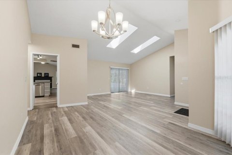 Casa en venta en Plant City, Florida, 4 dormitorios, 212.93 m2 № 2095879 - foto 14