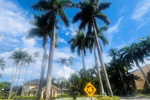 Снять в аренду кондоминиум в Помпано-Бич, Флорида 1 спальня, 76.18м2, № 1973222 - фото 15