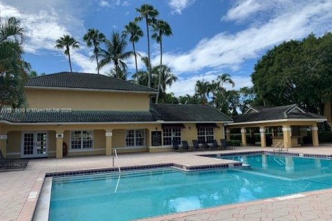 Снять в аренду кондоминиум в Помпано-Бич, Флорида 1 спальня, 76.18м2, № 1973222 - фото 5