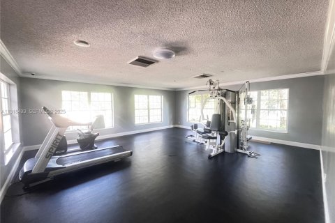 Снять в аренду кондоминиум в Помпано-Бич, Флорида 1 спальня, 76.18м2, № 1973222 - фото 20