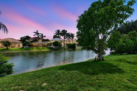 Villa ou maison à vendre à Coral Springs, Floride: 4 chambres, 200.58 m2 № 2077465 - photo 2
