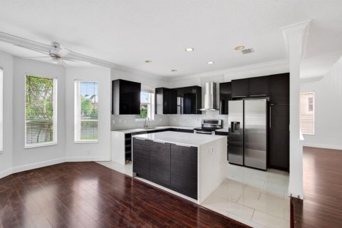 Villa ou maison à vendre à Coral Springs, Floride: 4 chambres, 200.58 m2 № 2077465 - photo 4