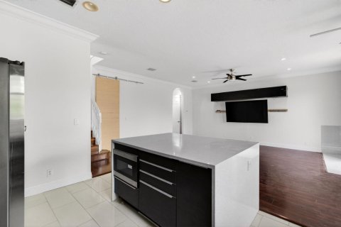 Villa ou maison à vendre à Coral Springs, Floride: 4 chambres, 200.58 m2 № 2077465 - photo 7