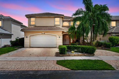 Villa ou maison à Coral Springs, Floride 4 chambres, 200.58 m2 № 2077465