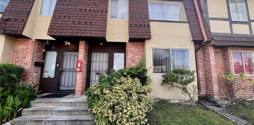 Condominio en Orlando, Florida, 3 dormitorios № 1376648