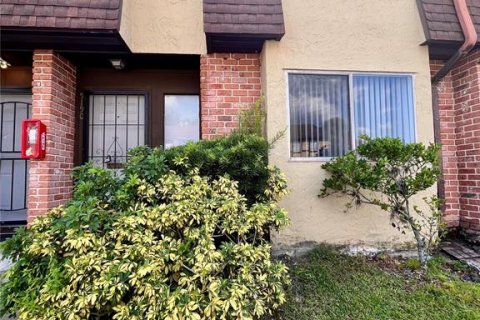 Condominio en venta en Orlando, Florida, 3 dormitorios, 130.53 m2 № 1376648 - foto 2