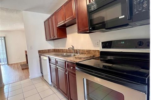 Condominio en venta en Orlando, Florida, 3 dormitorios, 130.53 m2 № 1376648 - foto 4