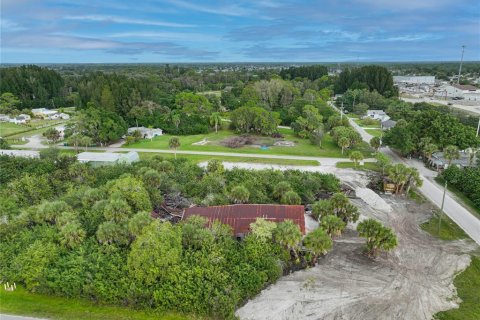 Commercial property in Port Charlotte, Florida 122.26 sq.m. № 214921 - photo 2