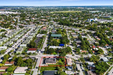 Propiedad comercial en venta en Fort Lauderdale, Florida № 2192720 - foto 6