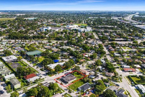 Propiedad comercial en venta en Fort Lauderdale, Florida № 2192720 - foto 7