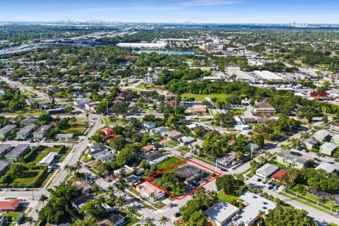 Propiedad comercial en venta en Fort Lauderdale, Florida № 2192720 - foto 3