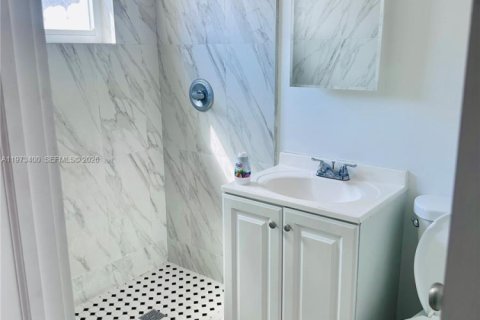 Apartment in Miami, Florida 33.44 sq.m. № 2041197 - photo 3