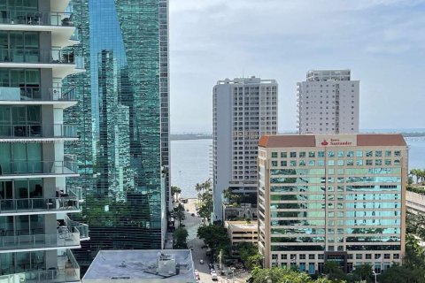 Apartamento en alquiler en Miami, Florida, 1 dormitorio, 72.84 m2 № 1938360 - foto 1