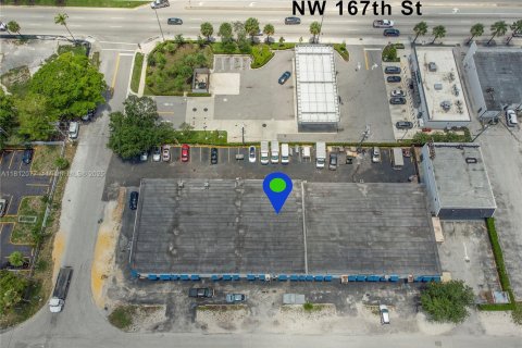 Commercial property in Miami, Florida № 1974099 - photo 2
