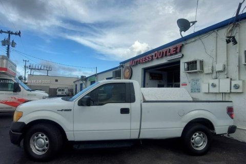 Commercial property in Miami, Florida № 1974099 - photo 17