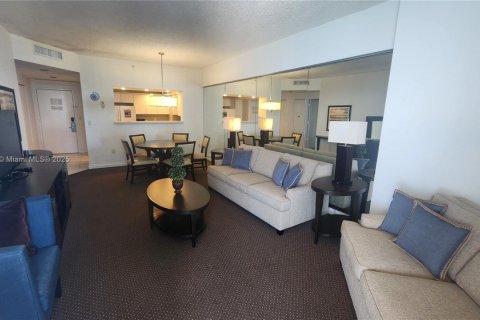 Condo in Sunny Isles Beach, Florida, 1 bedroom  № 1752163 - photo 26