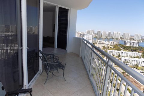 Condo in Sunny Isles Beach, Florida, 1 bedroom  № 1752163 - photo 14