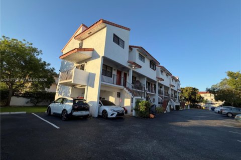 Copropriété à louer à Miami Springs, Floride: 2 chambres, 81.29 m2 № 2088167 - photo 20
