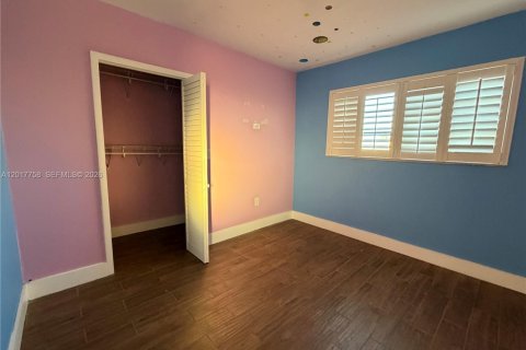 Copropriété à louer à Miami Springs, Floride: 2 chambres, 81.29 m2 № 2088167 - photo 10