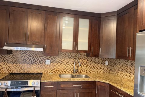 Condo à Miami Springs, Floride, 2 chambres  № 2088167