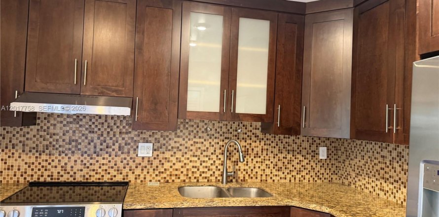 Condo à Miami Springs, Floride, 2 chambres № 2088167