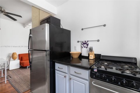 Condominio en venta en Miami Beach, Florida, 42.46 m2 № 1702183 - foto 8