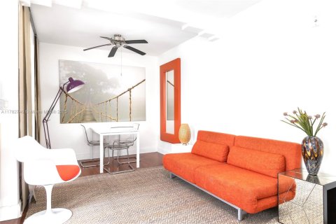 Condominio en venta en Miami Beach, Florida, 42.46 m2 № 1702183 - foto 7