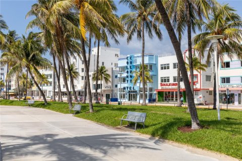 Condominio en venta en Miami Beach, Florida, 42.46 m2 № 1702183 - foto 16