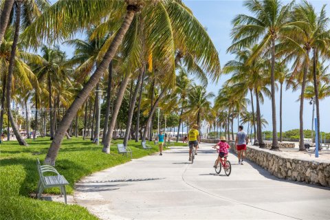 Condominio en venta en Miami Beach, Florida, 42.46 m2 № 1702183 - foto 15