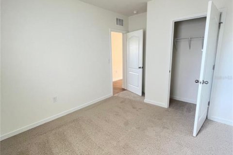 Villa ou maison à louer à Kissimmee, Floride: 4 chambres, 154.68 m2 № 2110911 - photo 15