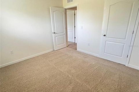 Villa ou maison à louer à Kissimmee, Floride: 4 chambres, 154.68 m2 № 2110911 - photo 12