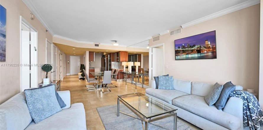 Condo in Hallandale Beach, Florida, 3 bedrooms № 1646296
