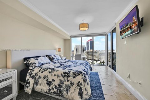 Condo in Hallandale Beach, Florida, 3 bedrooms  № 1646296 - photo 3