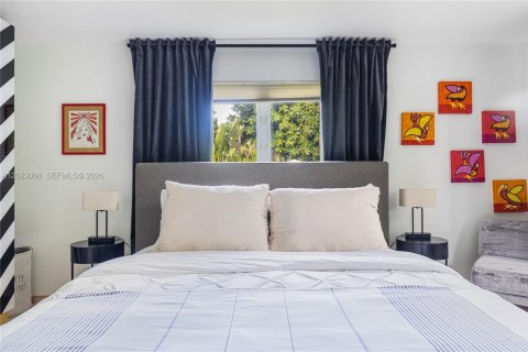 Villa ou maison à vendre à Biscayne Park, Floride: 3 chambres, 133.59 m2 № 2089622 - photo 7