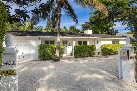 Villa ou maison à vendre à Biscayne Park, Floride: 3 chambres, 133.59 m2 № 2089622 - photo 27