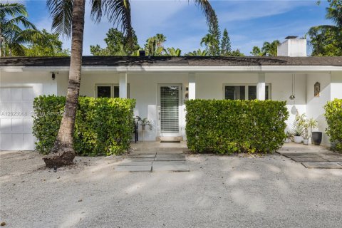 Villa ou maison à vendre à Biscayne Park, Floride: 3 chambres, 133.59 m2 № 2089622 - photo 29