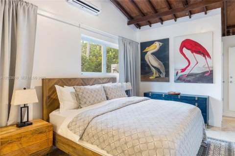 Villa ou maison à vendre à Biscayne Park, Floride: 3 chambres, 133.59 m2 № 2089622 - photo 21