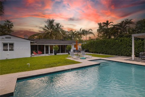Villa ou maison à vendre à Biscayne Park, Floride: 3 chambres, 133.59 m2 № 2089622 - photo 2