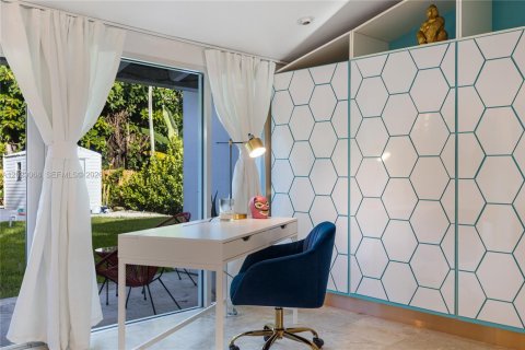 Villa ou maison à vendre à Biscayne Park, Floride: 3 chambres, 133.59 m2 № 2089622 - photo 5